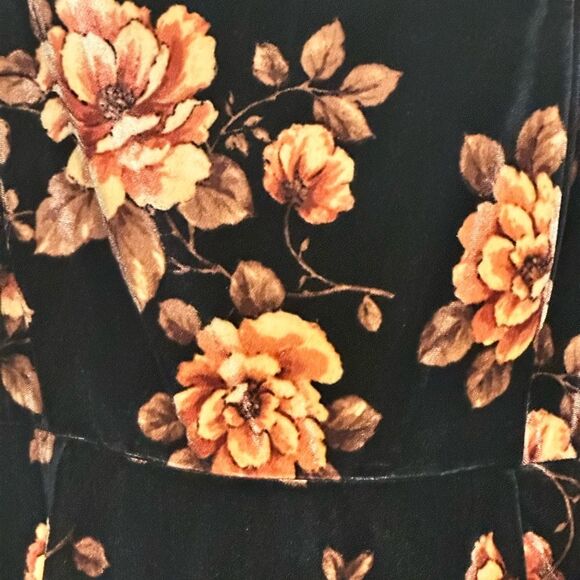 TORRID AT THE KNEE VELVET RUFFLE TIER DRESS Sz 2 - Picture 5 of 7